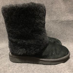 UGG Australia Patten Womens Size 6 Sherpa Boots Black Suede Sheepskin Boots